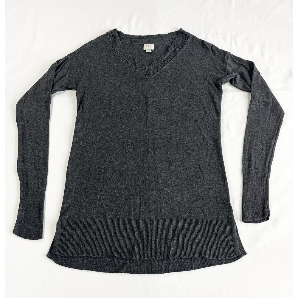 A New Day Womens XS Gray Lightweight V-Neck Fine Gauge Knit Pullover Sweater Top